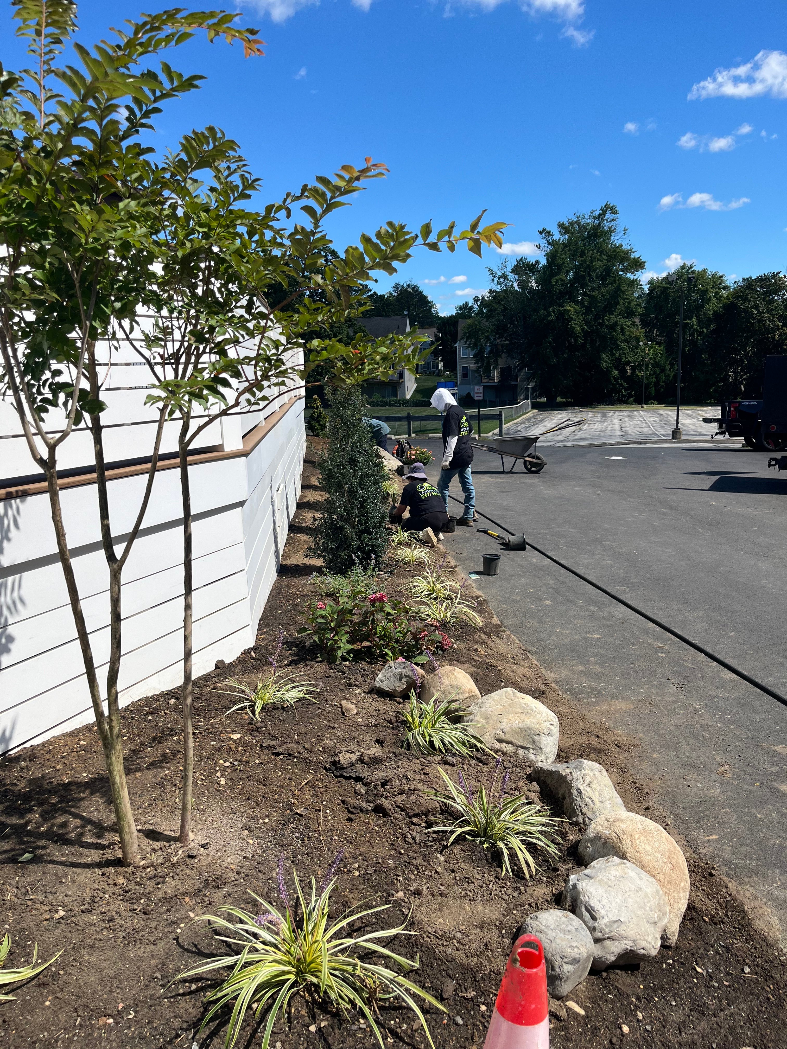Oakleaf Landscaping team at work